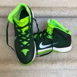 Men’s Nike Hyperquickness basketball shoe